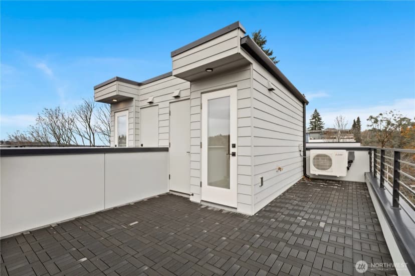 Property photo for 724 N 36th Street, Seattle photo 31