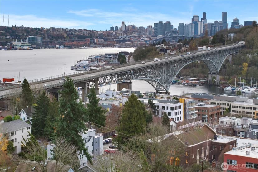 Property photo for 724 N 36th Street, Seattle photo 34