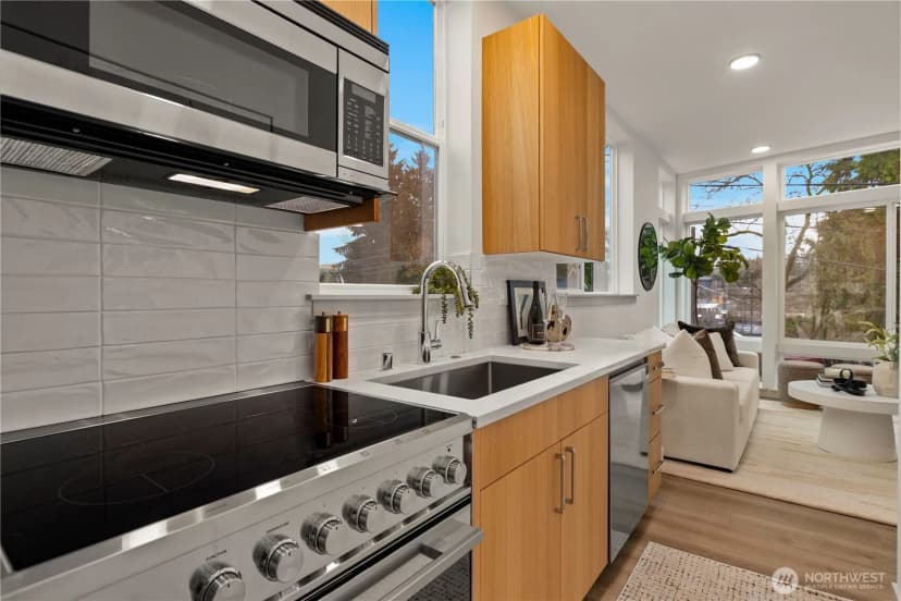 Property photo for 724 N 36th Street, Seattle photo 10