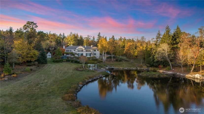 Property photo for 4205 Sw Point Robinson Road, Vashon photo 3