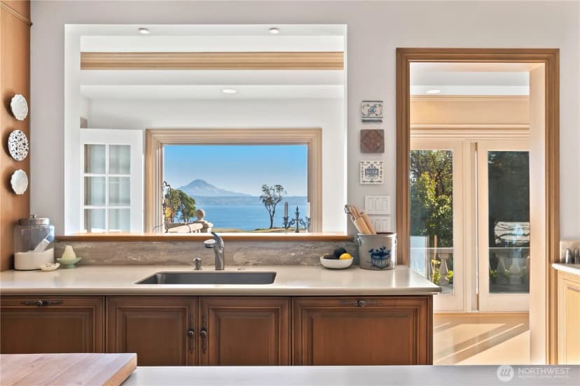 Property photo for 4205 Sw Point Robinson Road, Vashon photo 11