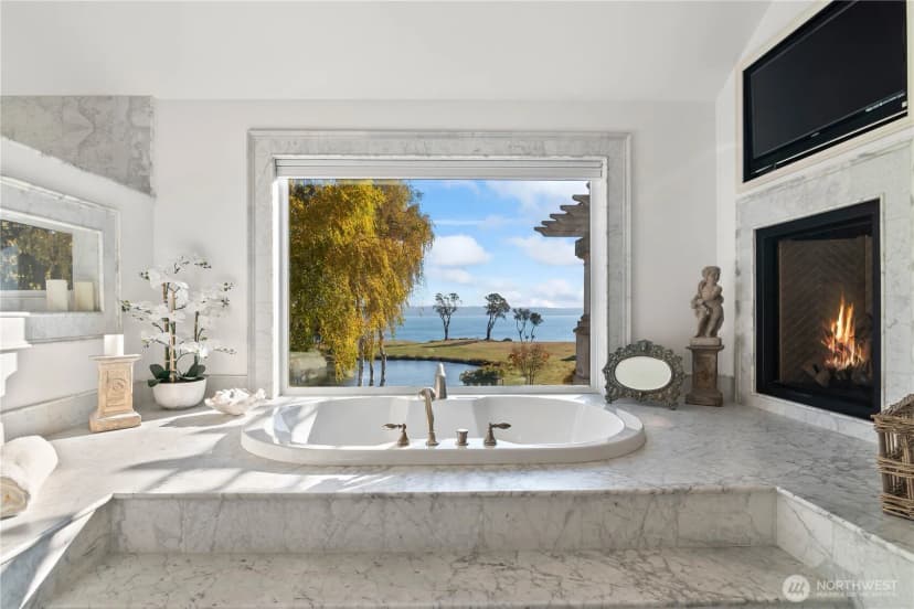 Property photo for 4205 Sw Point Robinson Road, Vashon photo 17