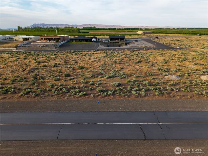 Property photo for 451 Airport Way Sw, Mattawa photo 14