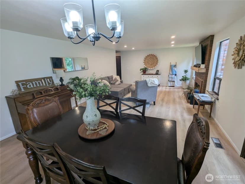 Property photo for 5808 Woodlake Drive W, University Place photo 9