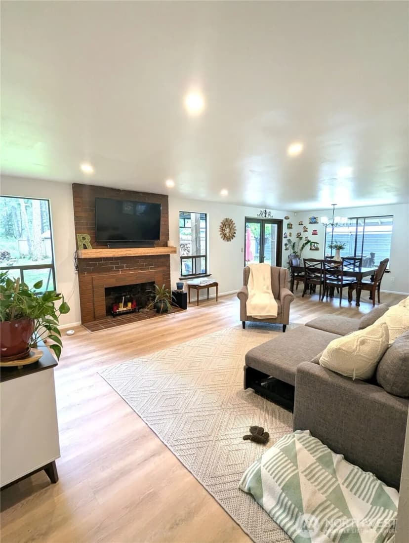 Property photo for 5808 Woodlake Drive W, University Place photo 8