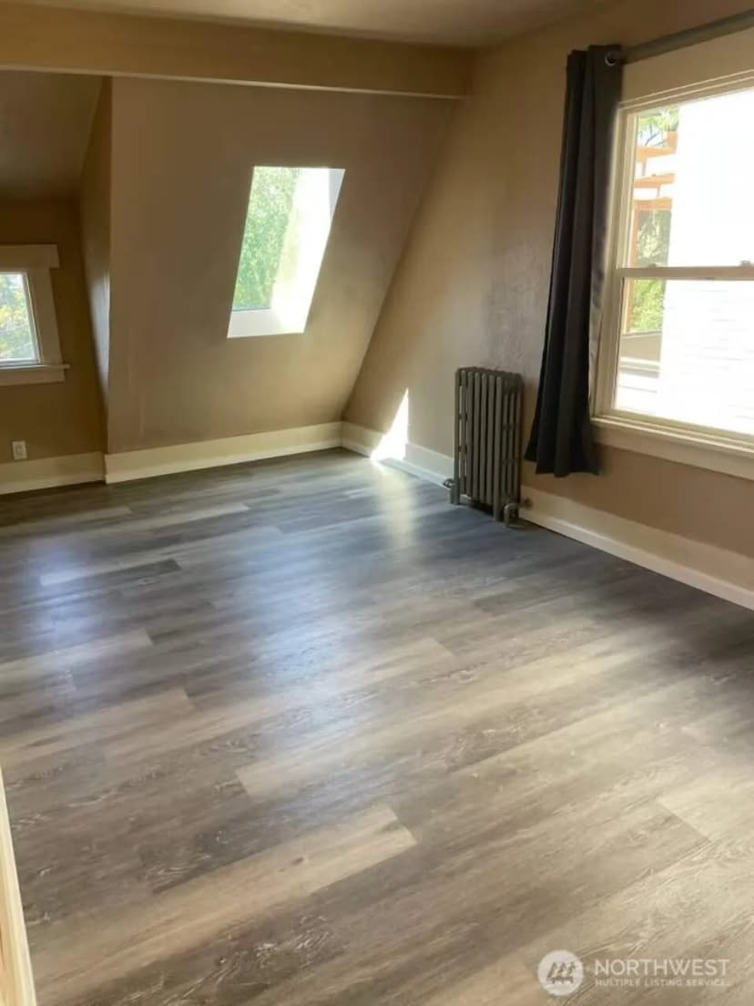 Property photo for 1606 Lakeview Boulevard E, Seattle photo 3