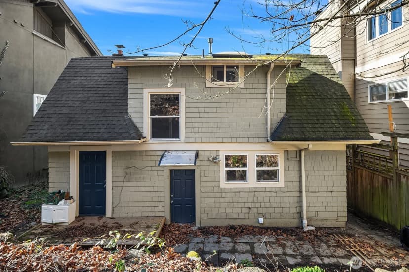 Property photo for 1606 Lakeview Boulevard E, Seattle photo 19