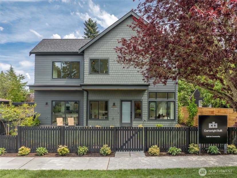 Property photo for 8128 12th Avenue Sw #a, Seattle photo 2