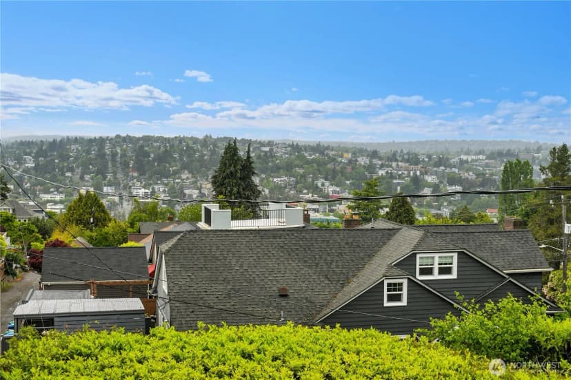 Property photo for 110 Smith Street, Seattle photo 29