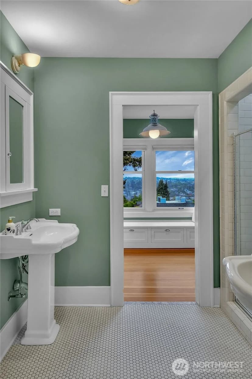 Property photo for 110 Smith Street, Seattle photo 21
