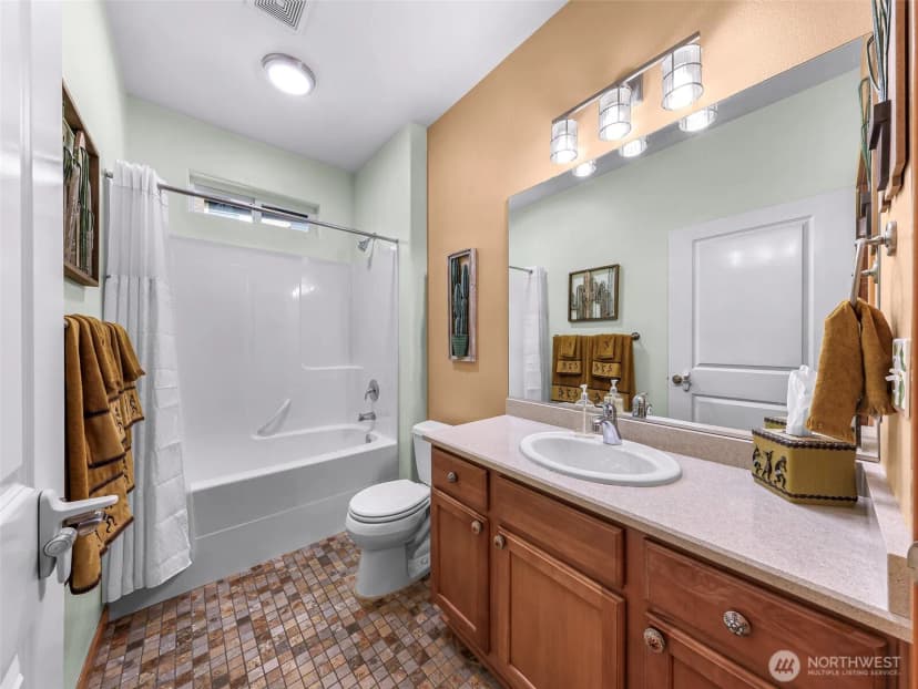 Property photo for 1759 Grand Avenue, Mount Vernon photo 24