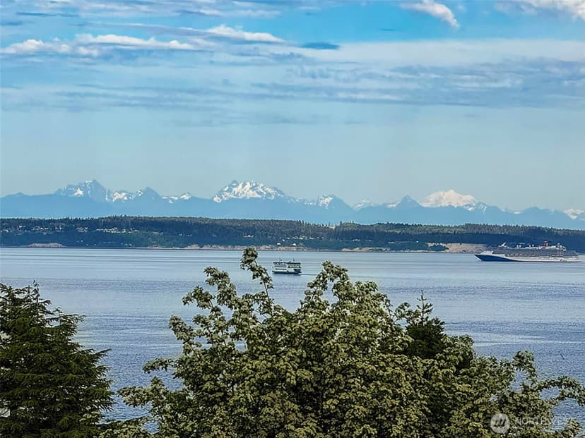 Property photo for 1323 Jackson Street, Port Townsend photo 2