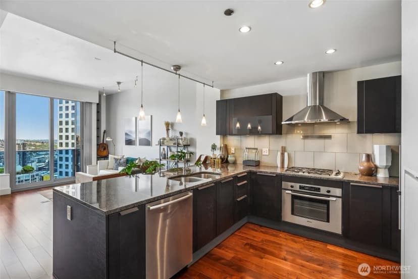 Property photo for 737 Olive Way #3701, Seattle photo 13