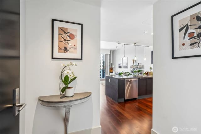 Property photo for 737 Olive Way #3701, Seattle photo 4