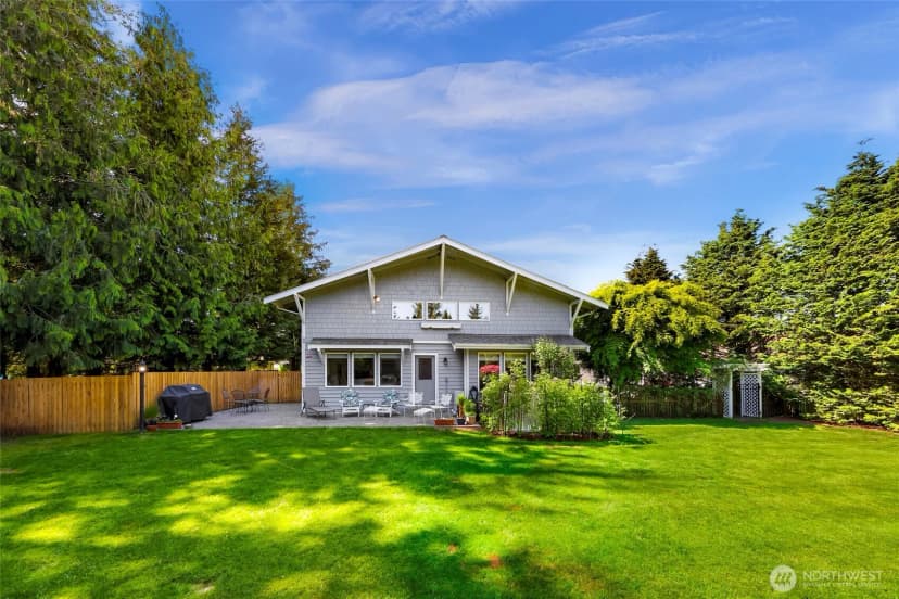 Property photo for 6874 Golf View Drive, Lynden photo 32