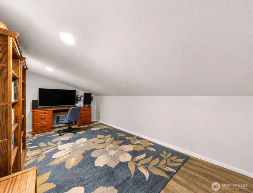 Property photo for 6874 Golf View Drive, Lynden photo 24