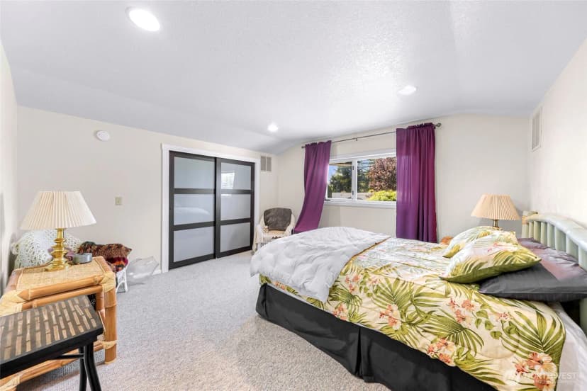 Property photo for 6874 Golf View Drive, Lynden photo 23