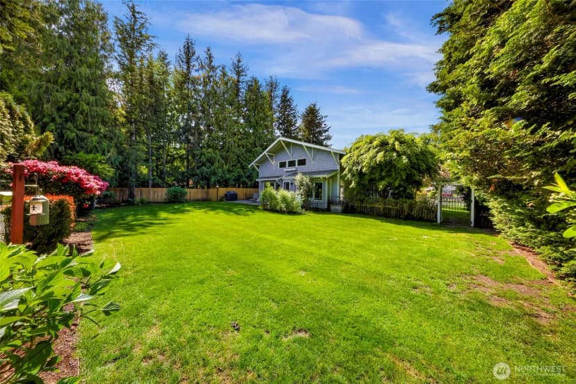 Property photo for 6874 Golf View Drive, Lynden photo 28