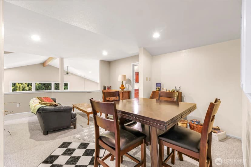 Property photo for 6874 Golf View Drive, Lynden photo 22