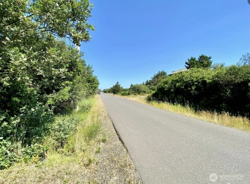 Property photo for 525 Sand Dune Avenue Sw, Ocean Shores photo 11