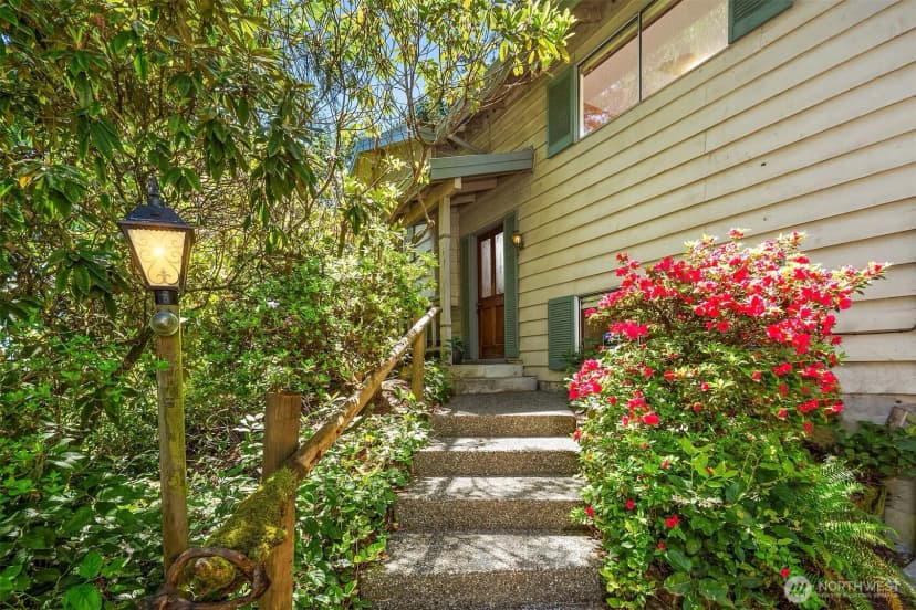 Property photo for 10218 Sw Tillicum Lane, Vashon photo 3