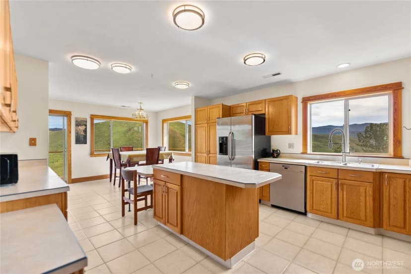 Property photo for 427 Rendezvous Road, Winthrop photo 20