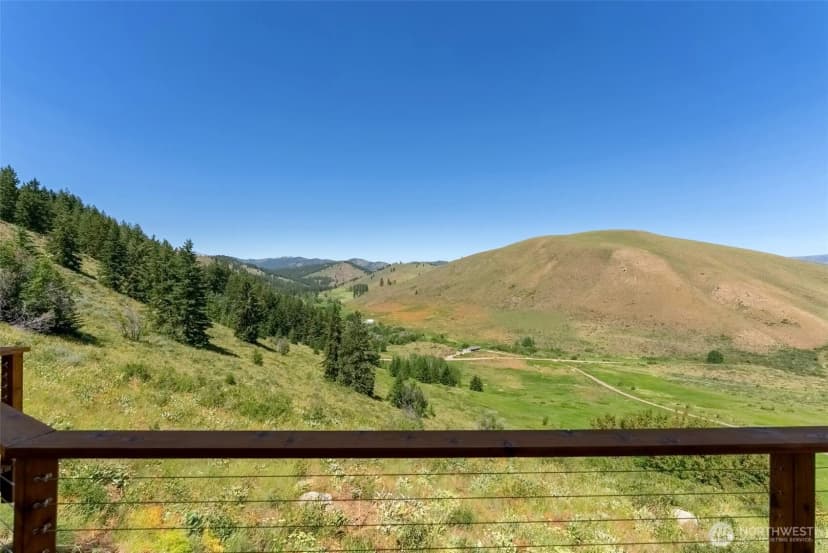 Property photo for 427 Rendezvous Road, Winthrop photo 37