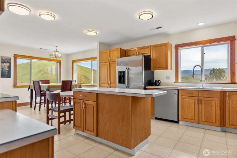 Property photo for 427 Rendezvous Road, Winthrop photo 23