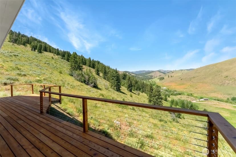 Property photo for 427 Rendezvous Road, Winthrop photo 7