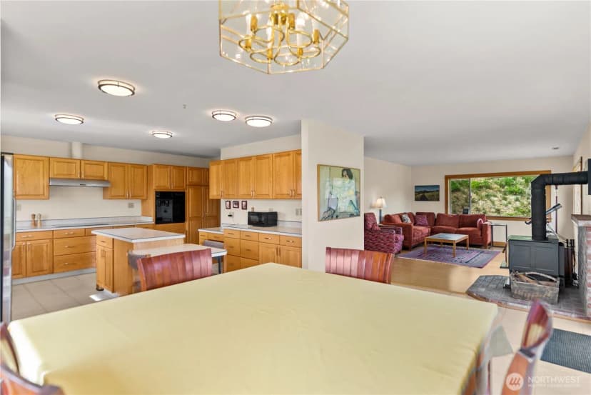 Property photo for 427 Rendezvous Road, Winthrop photo 18