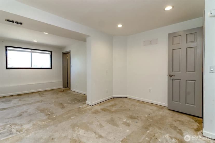 Property photo for 16235 Ne 51st Street, Redmond photo 11