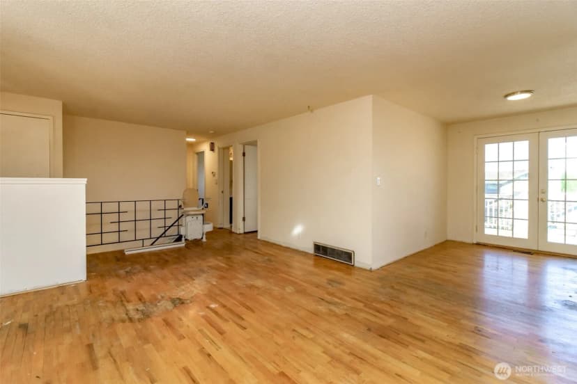 Property photo for 16235 Ne 51st Street, Redmond photo 16