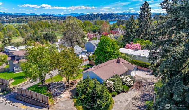 Property photo for 16235 Ne 51st Street, Redmond