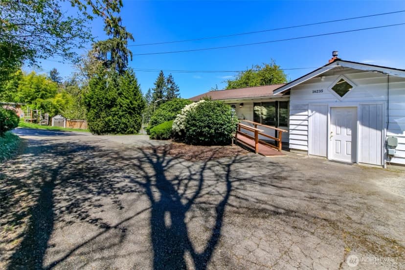Property photo for 16235 Ne 51st Street, Redmond photo 38