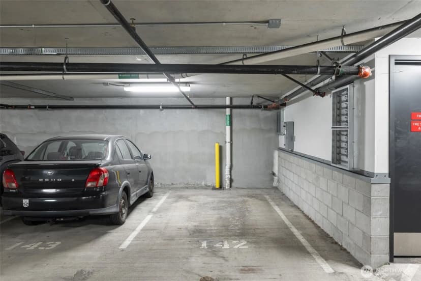 Property photo for 1321 Seneca Street #1303, Seattle photo 15
