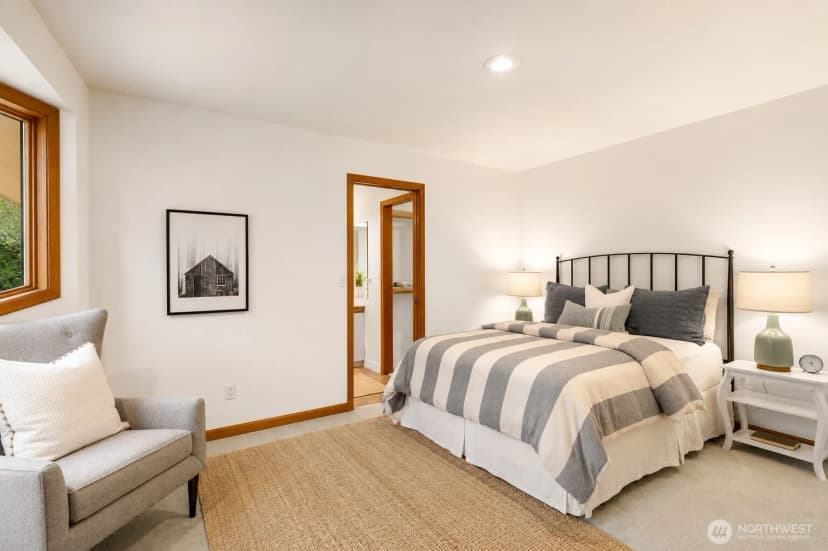 Property photo for 5601 43rd Avenue W, Seattle photo 23