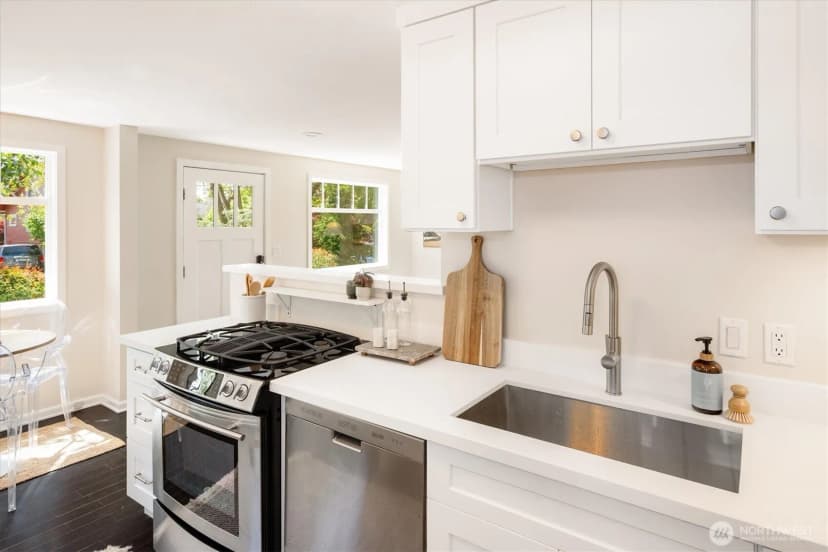Property photo for 526 N 84th Street, Seattle photo 10