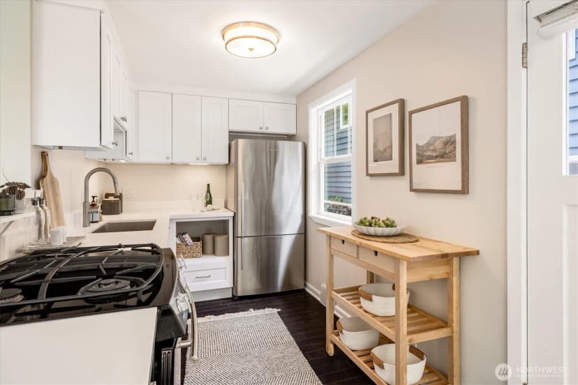 Property photo for 526 N 84th Street, Seattle photo 9