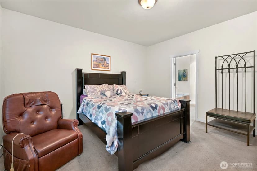Property photo for 9954 Peace Road, Blaine photo 18