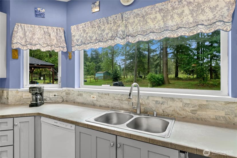 Property photo for 9954 Peace Road, Blaine photo 15