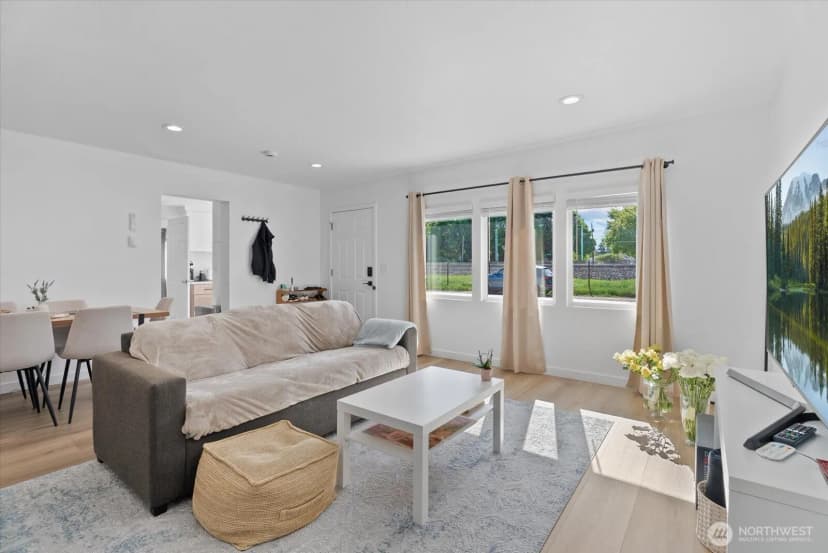 Property photo for 538 Railroad Avenue S, Kent photo 4