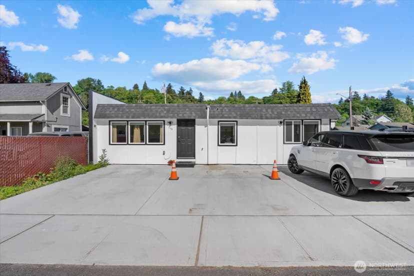 Property photo for 538 Railroad Avenue S, Kent photo 2