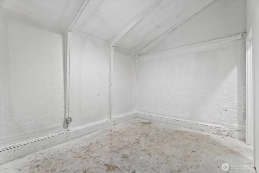 Property photo for 538 Railroad Avenue S, Kent photo 22