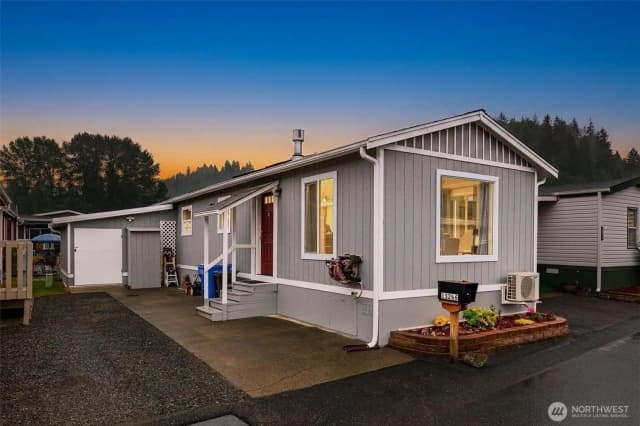 Property photo for 15266 Maple Drive, Renton