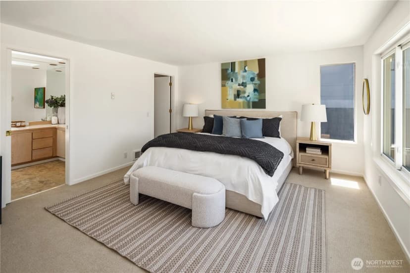 Property photo for 2601 13th Avenue W, Seattle photo 18