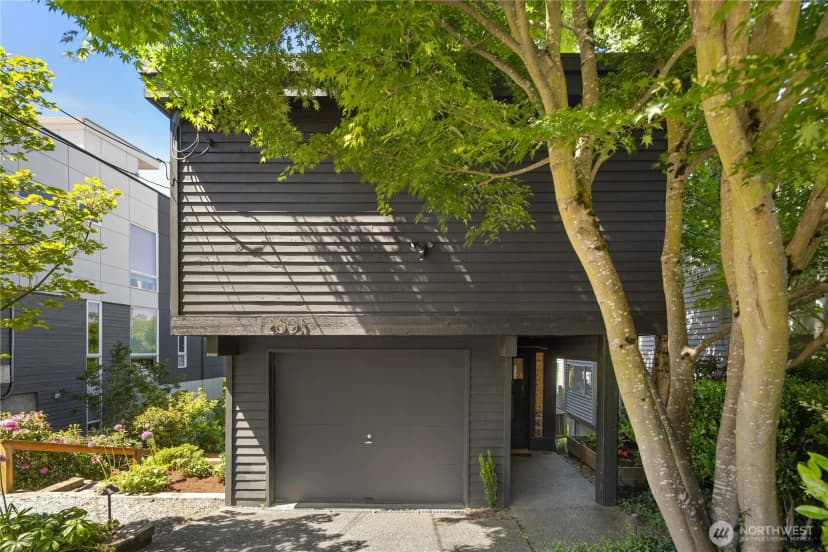 Property photo for 2601 13th Avenue W, Seattle photo 28