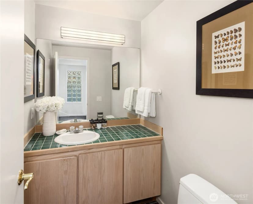 Property photo for 2601 13th Avenue W, Seattle photo 26