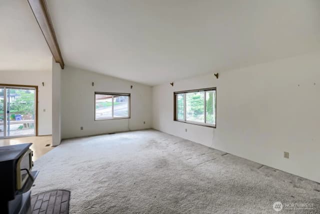 Property photo for 17125 Woodcrest Drive Ne, Bothell photo 3