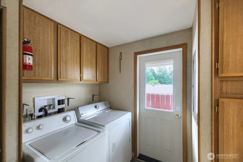 Property photo for 17125 Woodcrest Drive Ne, Bothell photo 19