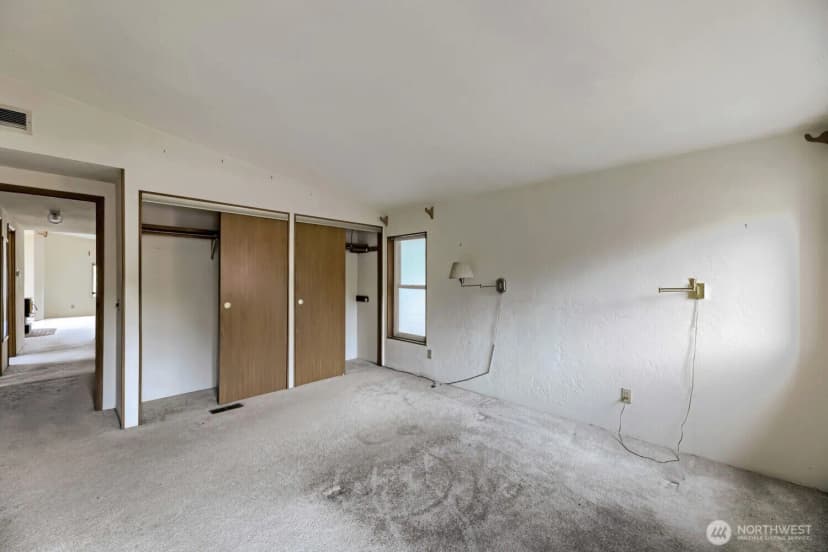 Property photo for 17125 Woodcrest Drive Ne, Bothell photo 11